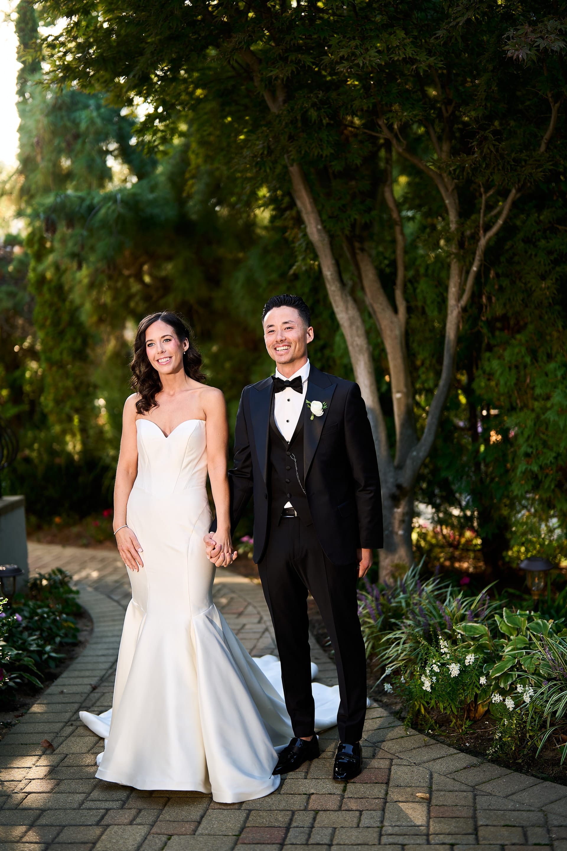Wedding couple at Riviera Waterfront Mansion in Massapequa, Long Island - Image 1