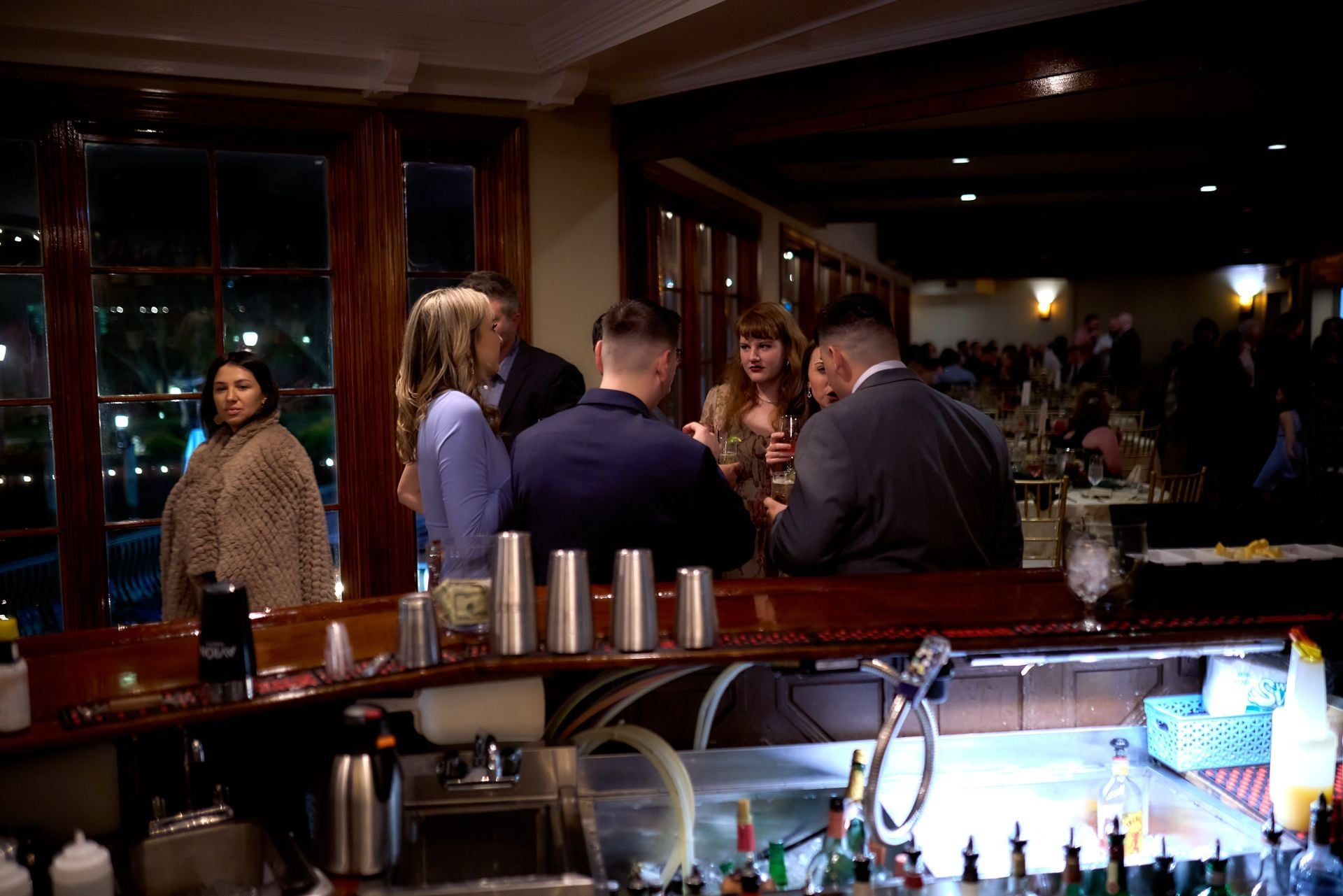 Top shelf bar — 6